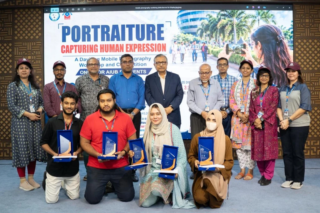 AIUB JMC Department Organizes Mobile Photography Workshop and Competition